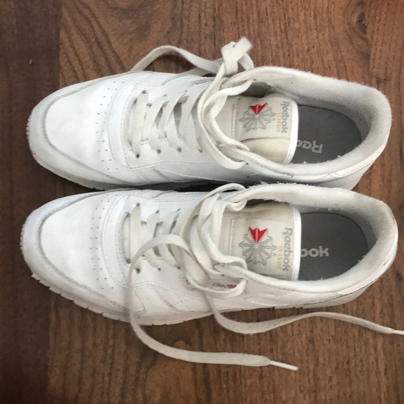 Reebok Shoes - Reebok white tennis shoes